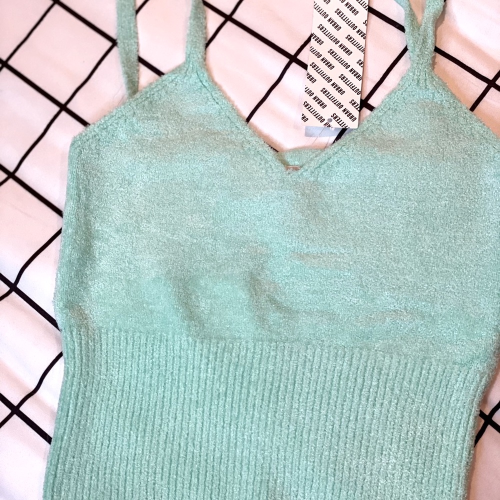 teal crop top